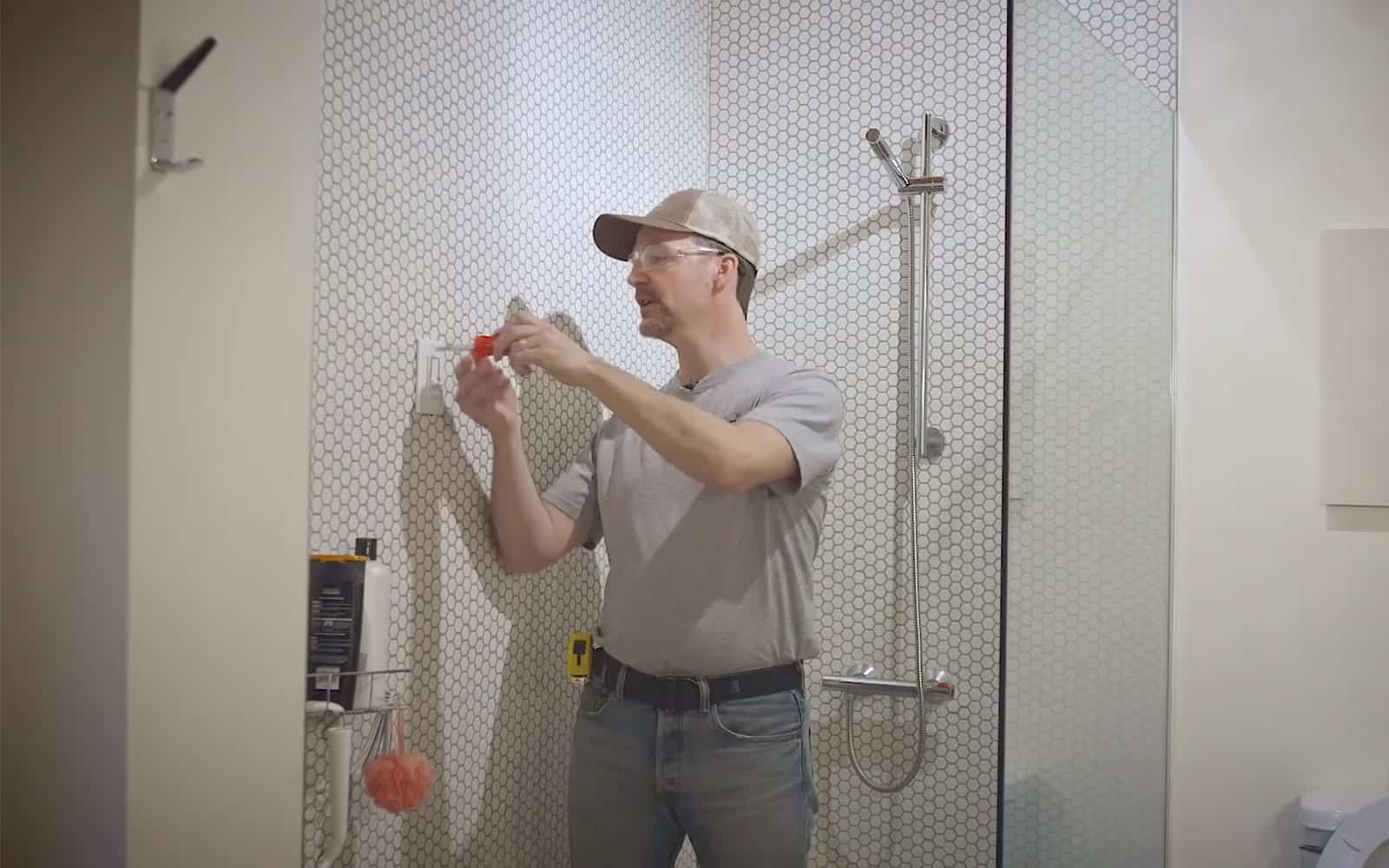 Synvain Rénove installe un dimmer dans la douche